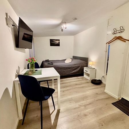 Litle Cozy Apartment In Ålesund Esterno foto
